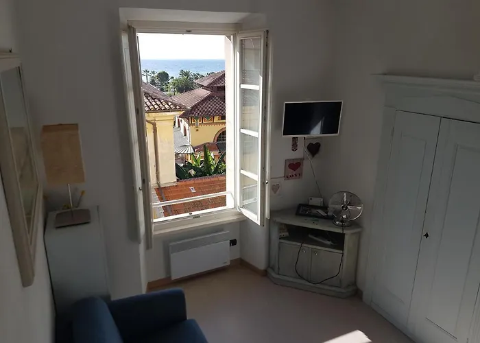 Le Palmaro Apartment Menton